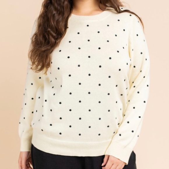 Ivory and black polka dot sweater! - Picture 1 of 3